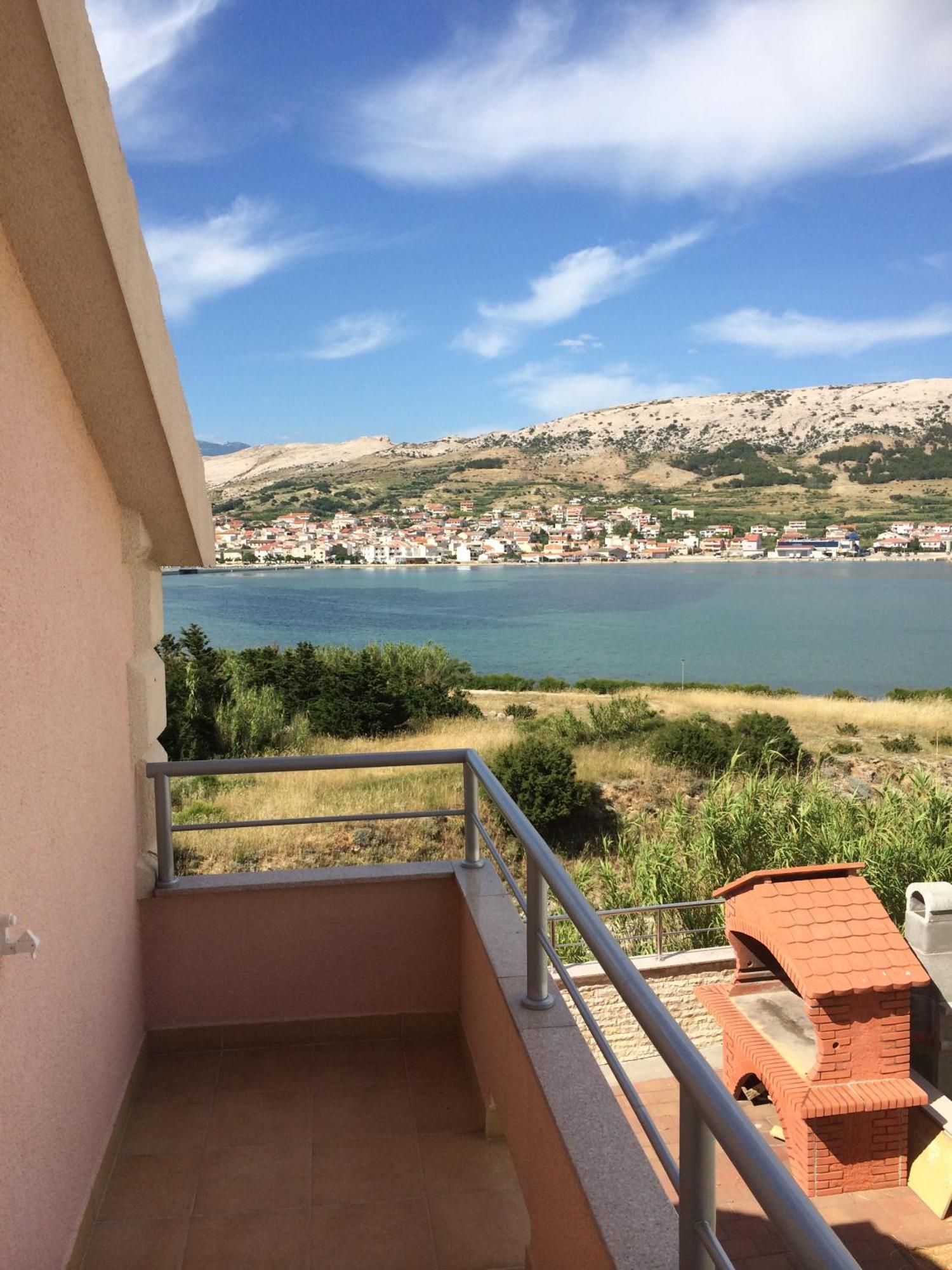 Apartment Matej Pag Town