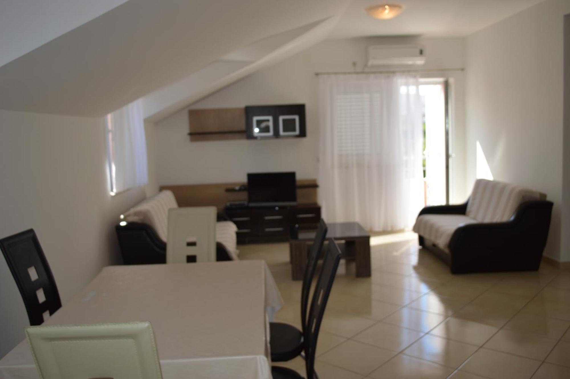 Matej Apartment *