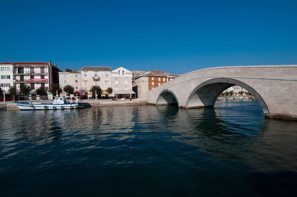 Matej * Pag Town